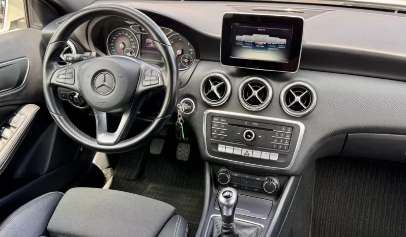 
								Mercedes-Benz A 200 d Urban full									