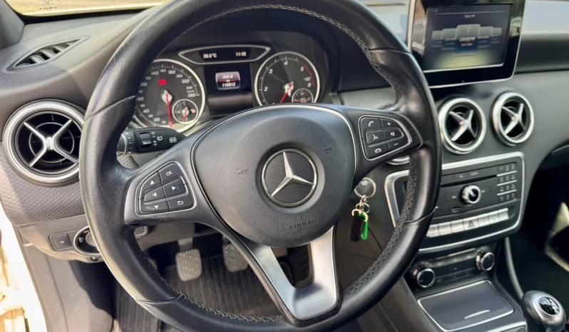 
								Mercedes-Benz A 200 d Urban full									