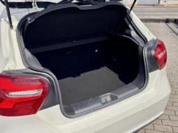 
										Mercedes-Benz A 200 d Urban full									