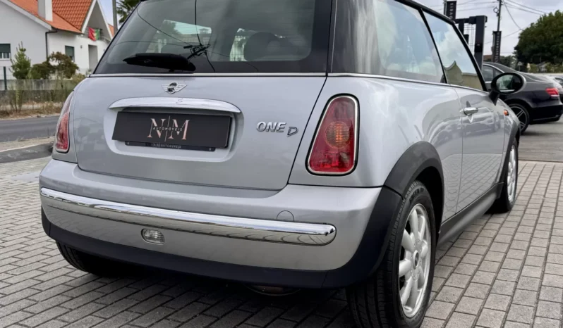 
								MINI 3 Portas One 1.4 D full									