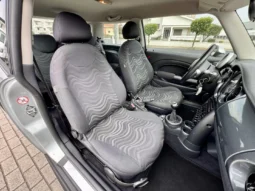 
										MINI 3 Portas One 1.4 D full									