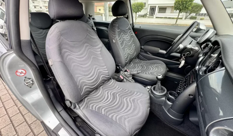 
								MINI 3 Portas One 1.4 D full									