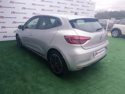 
										Renault Clio full									