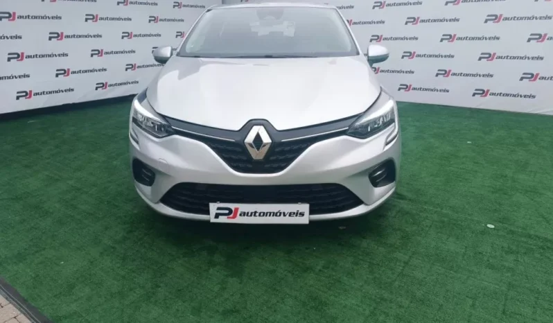 
								Renault Clio full									