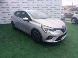 
										Renault Clio full									