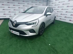 
										Renault Clio full									
