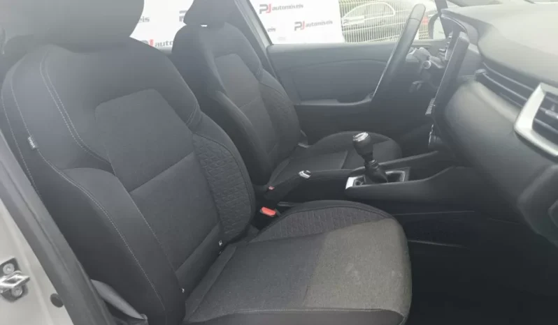 
								Renault Clio full									