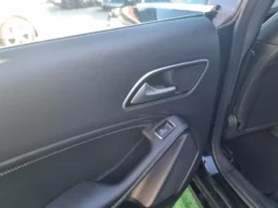 
										Mercedes-Benz CLA 220 full									