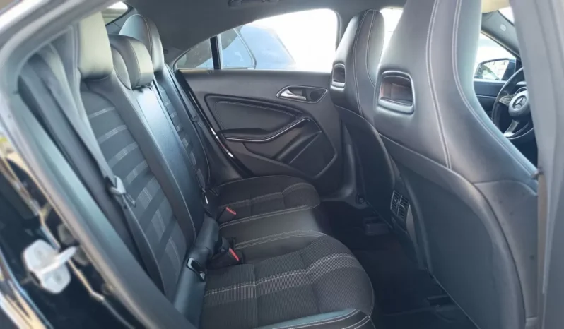 
								Mercedes-Benz CLA 220 full									