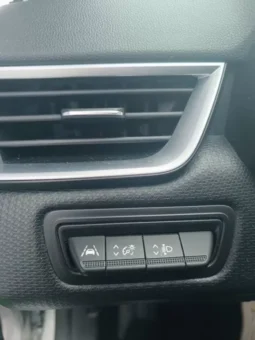 
										Renault Clio full									