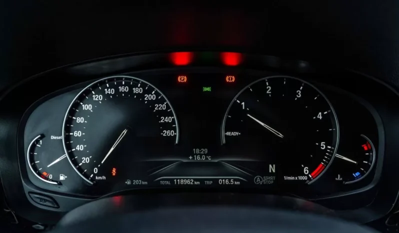 
								BMW 520 full									