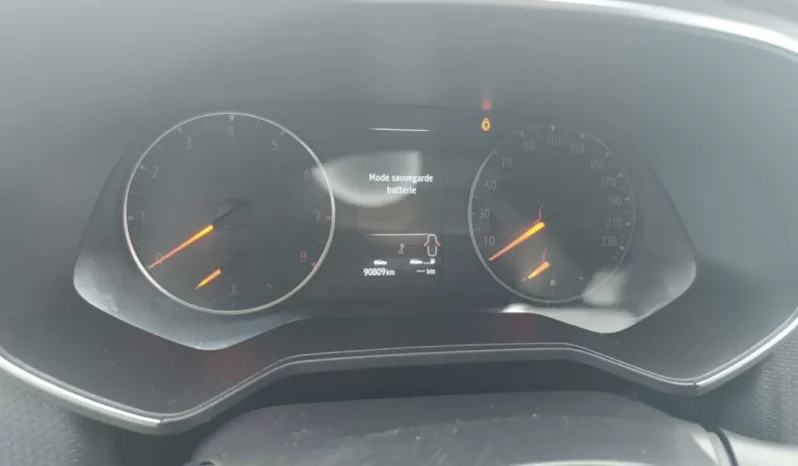 
								Renault Clio full									