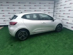 
										Renault Clio full									