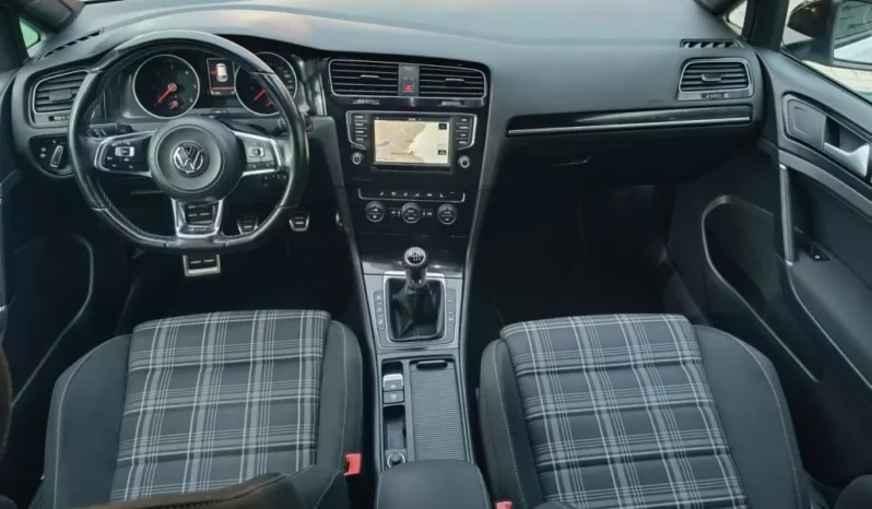 
								VW Golf full									