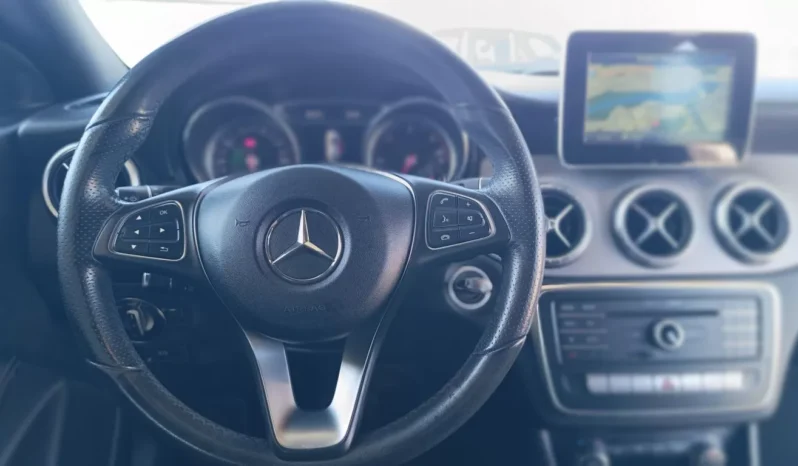 
								Mercedes-Benz CLA 220 full									