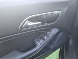 
										Mercedes-Benz CLA 220 full									