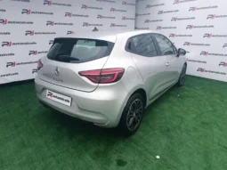 
										Renault Clio full									