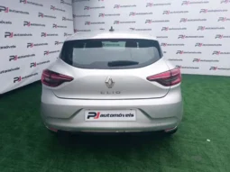 
										Renault Clio full									