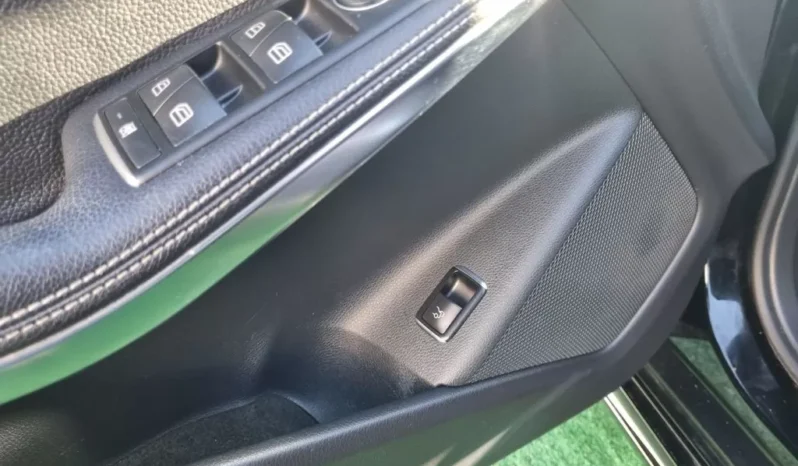 
								Mercedes-Benz CLA 220 full									