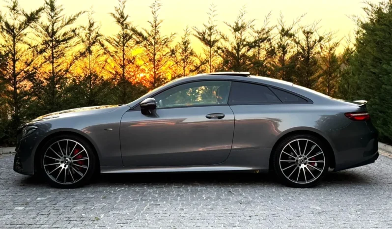 
								Mercedes-Benz E 220 d AMG Line Aut. full									