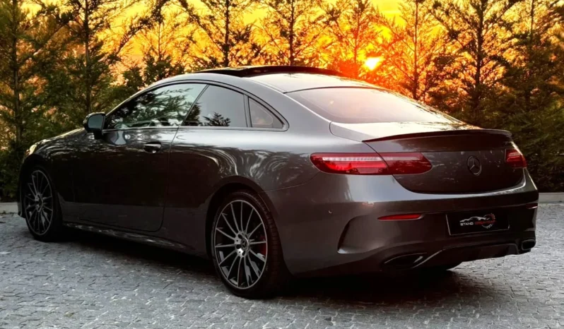 
								Mercedes-Benz E 220 d AMG Line Aut. full									