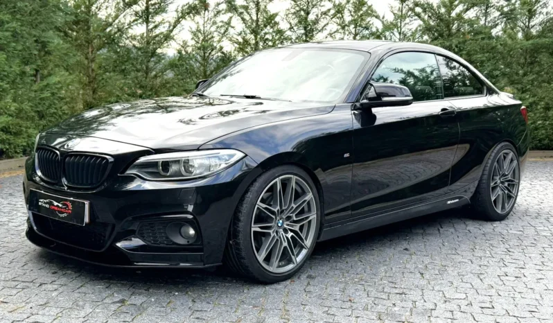 
								BMW 220 d Coupe Pack M Auto full									