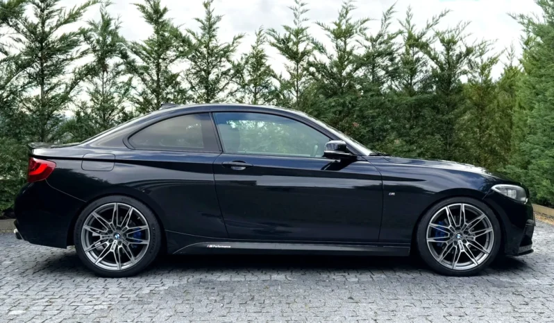 
								BMW 220 d Coupe Pack M Auto full									