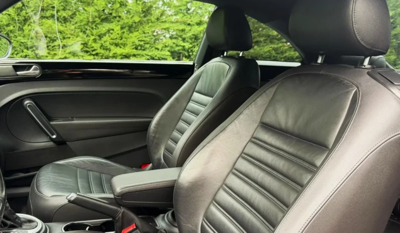 
								VW New Beetle 2.0 TSI Sport DSG full									