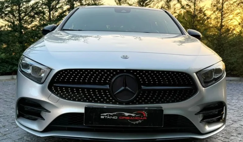 
								Mercedes-Benz A 180 d 7G-DCT AMG Line full									