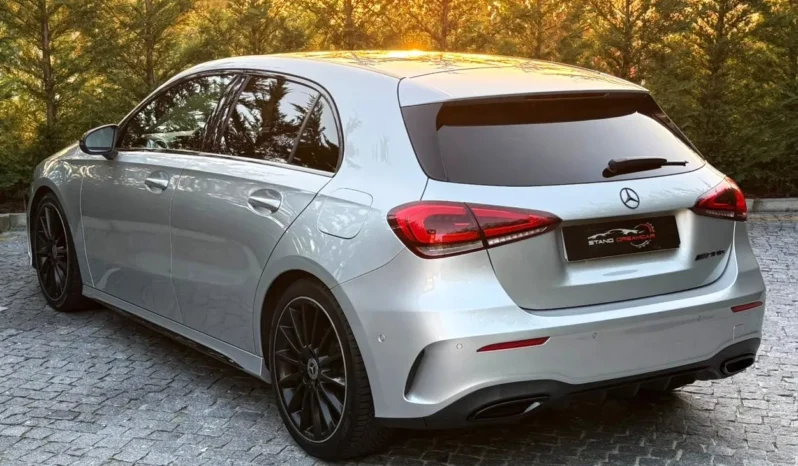 
								Mercedes-Benz A 180 d 7G-DCT AMG Line full									