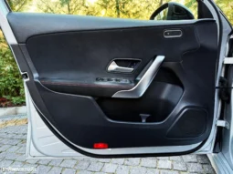 
										Mercedes-Benz A 180 d 7G-DCT AMG Line full									