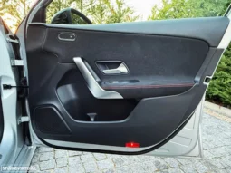 
										Mercedes-Benz A 180 d 7G-DCT AMG Line full									