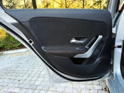 
										Mercedes-Benz A 180 d 7G-DCT AMG Line full									