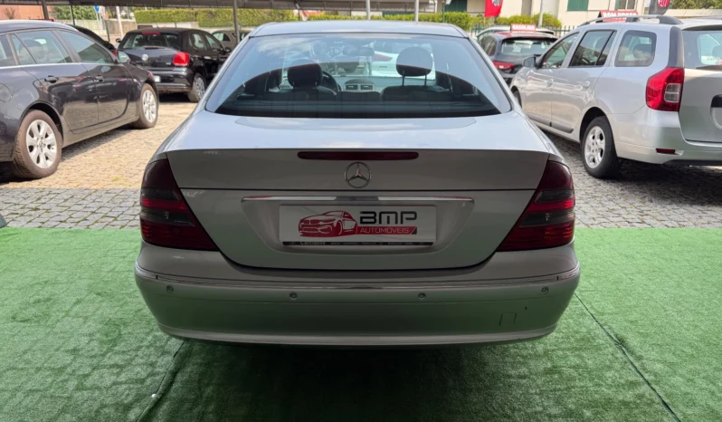 
								Mercedes-Benz E 220 CDI Avantgarde DPF full									