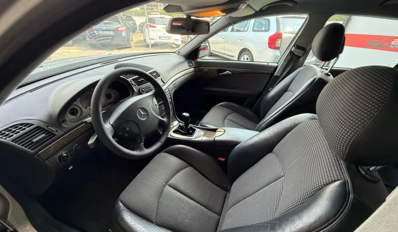 
								Mercedes-Benz E 220 CDI Avantgarde DPF full									