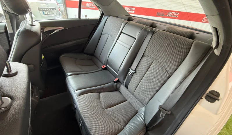 
								Mercedes-Benz E 220 CDI Avantgarde DPF full									