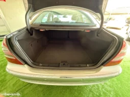 
										Mercedes-Benz E 220 CDI Avantgarde DPF full									