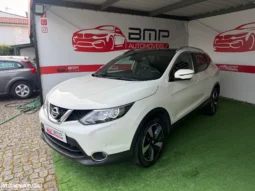 
										Nissan Qashqai 1.5 dCi N-Connecta full									