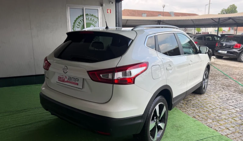 
								Nissan Qashqai 1.5 dCi N-Connecta full									
