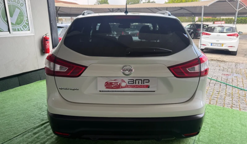 
								Nissan Qashqai 1.5 dCi N-Connecta full									