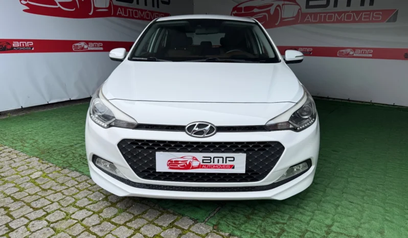 
								Hyundai i20 1.2 Blue LED full									