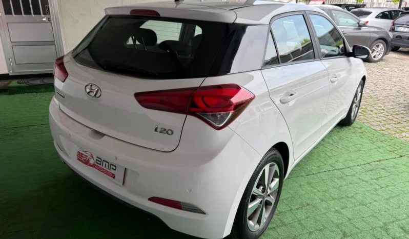 
								Hyundai i20 1.2 Blue LED full									
