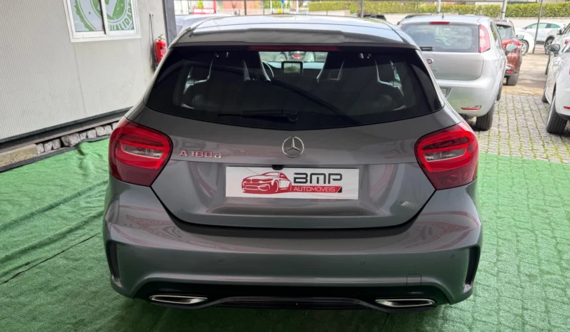 
								Mercedes-Benz A 180 d Fleet Pack Urban full									