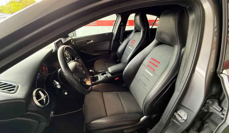 
								Mercedes-Benz A 180 d Fleet Pack Urban full									