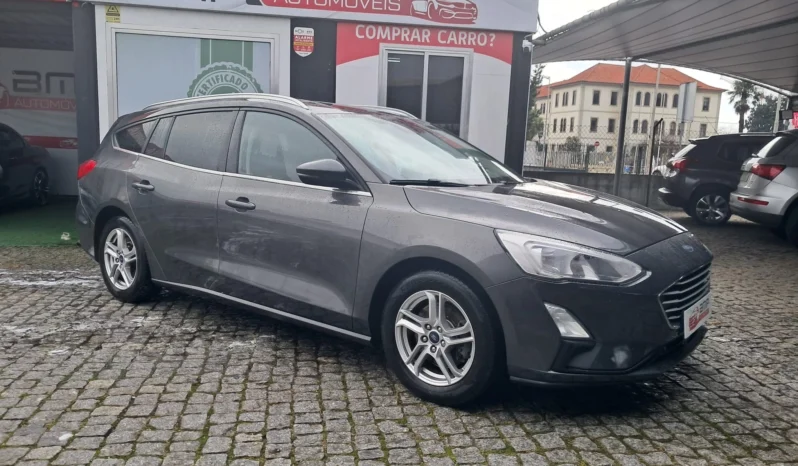 
								Ford Focus SW 1.5 TDCi EcoBlue Vignale full									
