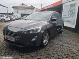 
										Ford Focus SW 1.5 TDCi EcoBlue Vignale full									