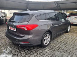 
										Ford Focus SW 1.5 TDCi EcoBlue Vignale full									