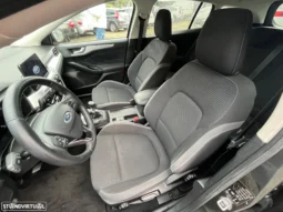 
										Ford Focus SW 1.5 TDCi EcoBlue Vignale full									