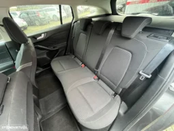 
										Ford Focus SW 1.5 TDCi EcoBlue Vignale full									