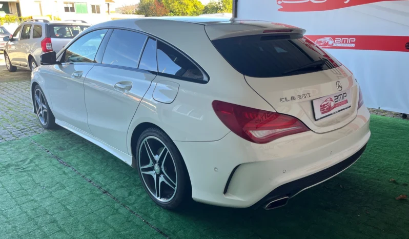 
								Mercedes-Benz CLA 200 d Shooting Brake AMG Line full									